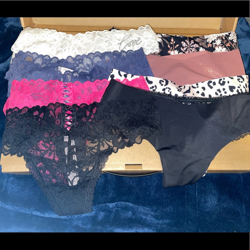 Victoria Secret thongs bundle of 8 size M